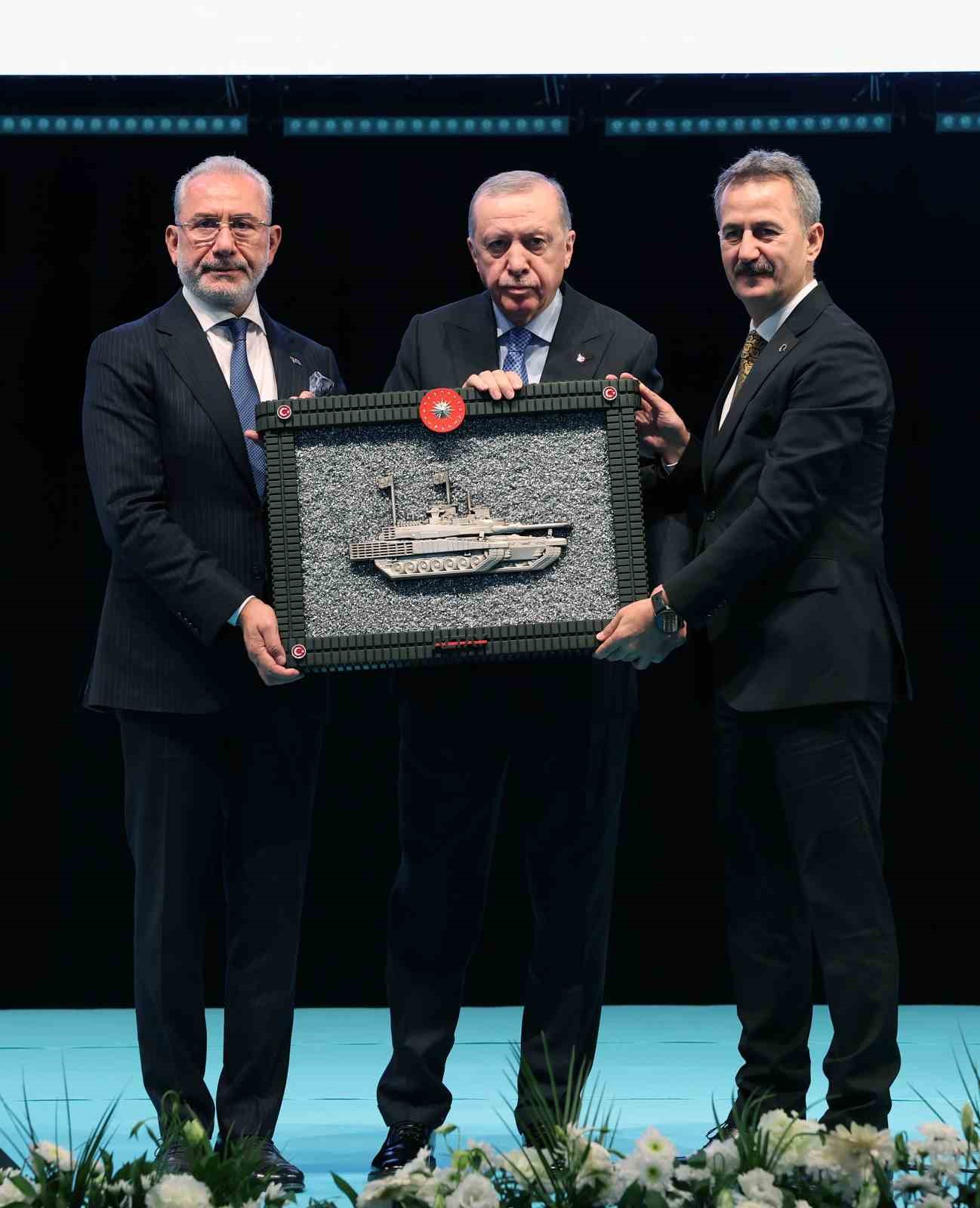 cumhurbaskani erdogan turkiyeyi goz ardi edilemez bir ulke haline getirdik 96 zh3cZkKN