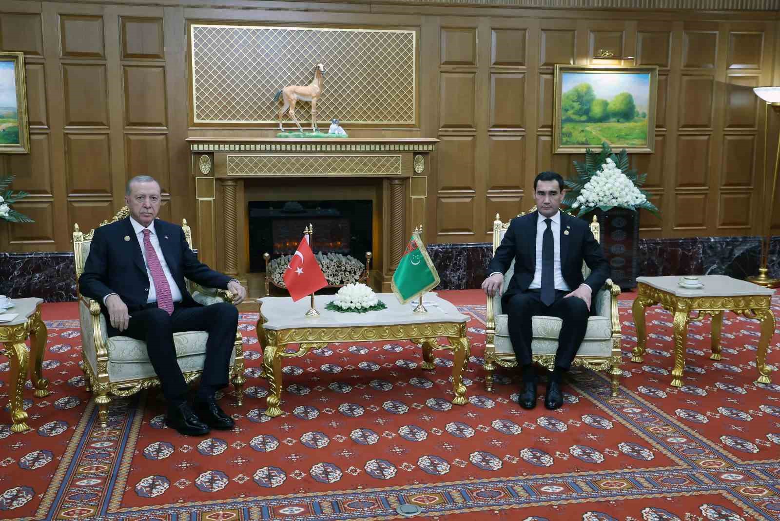 cumhurbaskani erdogan turkmenistan devlet baskani berdimuhamedov ile gorustu 3 fcGW5egi
