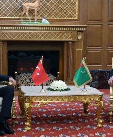 cumhurbaskani-erdogan-turkmenistan-devlet-baskani-berdimuhamedov-ile-gorustu-FBSPcEPi.jpg