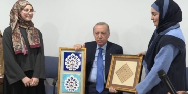 cumhurbaskani-erdogan-universite-ogrencileri-ile-bir-araya-geldi-tSP9wPg5.jpg