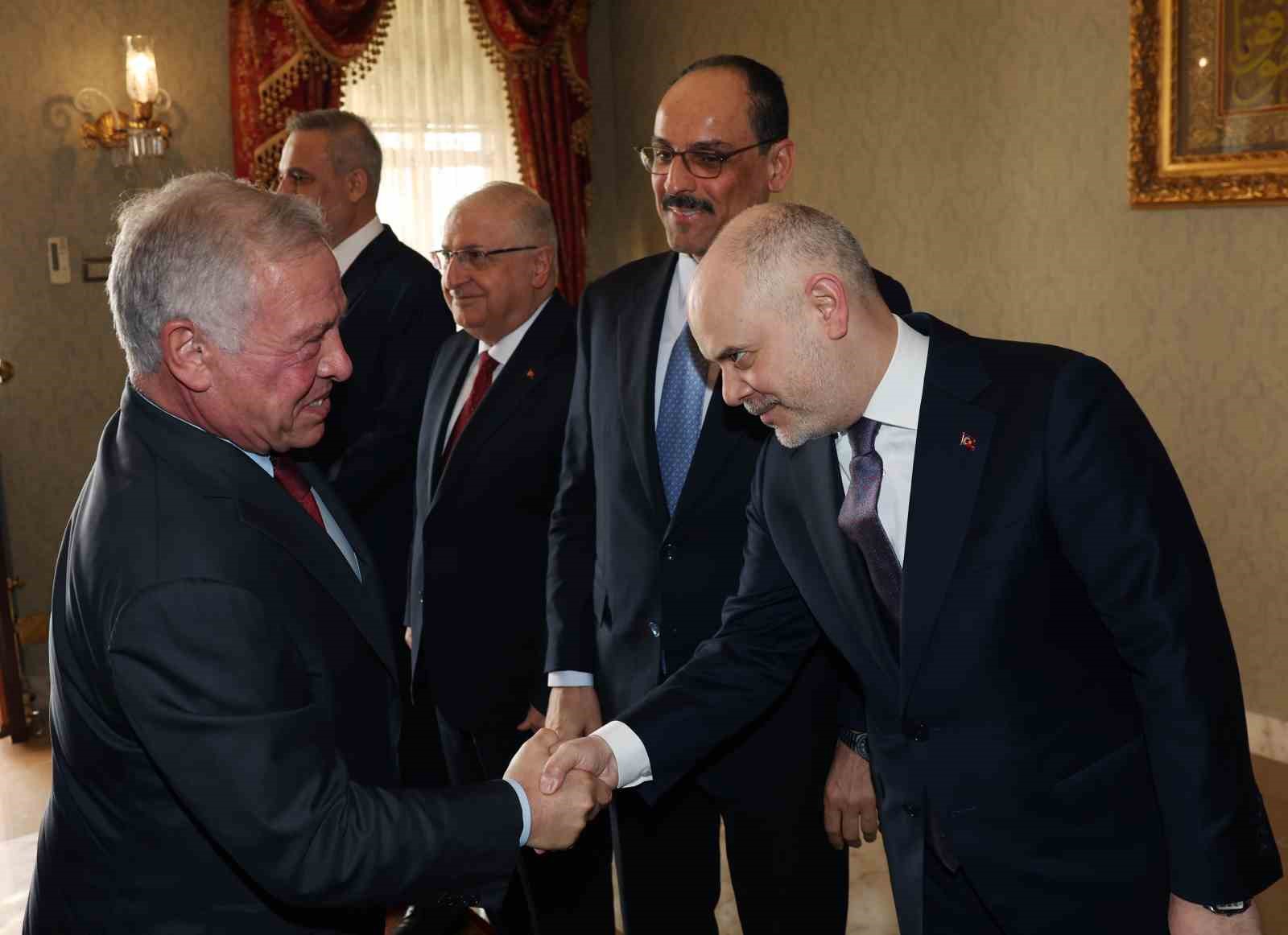 cumhurbaskani erdogan urdun krali 2 abdullah ile bir araya geldi 4 gGbMHtRG
