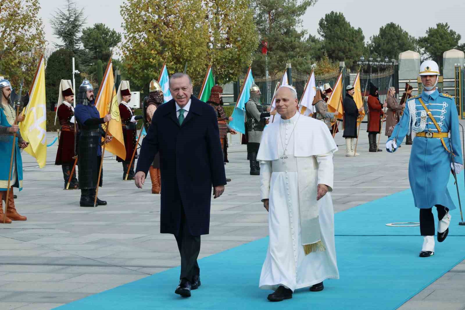 Cumhurbaşkanı Erdoğan, Vatikan Devlet Başkanı Papa 14. Leo’yu resmi törenle karşıladı 5 cumhurbaskani erdogan vatikan devlet baskani papa 14 leoyu resmi torenle karsiladi 1 tOmsmdK4