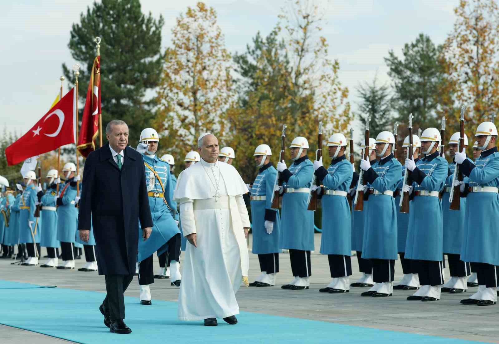 Cumhurbaşkanı Erdoğan, Vatikan Devlet Başkanı Papa 14. Leo’yu resmi törenle karşıladı 21 cumhurbaskani erdogan vatikan devlet baskani papa 14 leoyu resmi torenle karsiladi 17 MpUumQtI