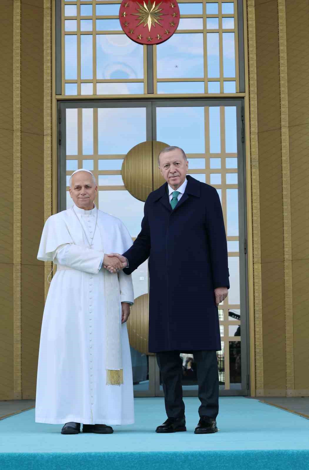 Cumhurbaşkanı Erdoğan, Vatikan Devlet Başkanı Papa 14. Leo’yu resmi törenle karşıladı 31 cumhurbaskani erdogan vatikan devlet baskani papa 14 leoyu resmi torenle karsiladi 27 RnM19CNO