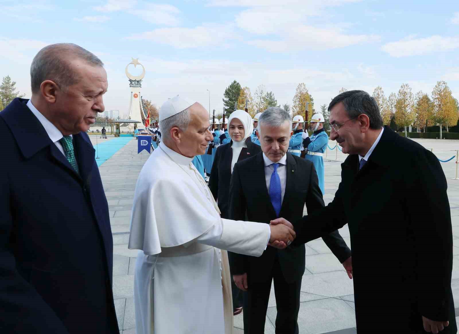 Cumhurbaşkanı Erdoğan, Vatikan Devlet Başkanı Papa 14. Leo’yu resmi törenle karşıladı 8 cumhurbaskani erdogan vatikan devlet baskani papa 14 leoyu resmi torenle karsiladi 4 TuVwN5q5