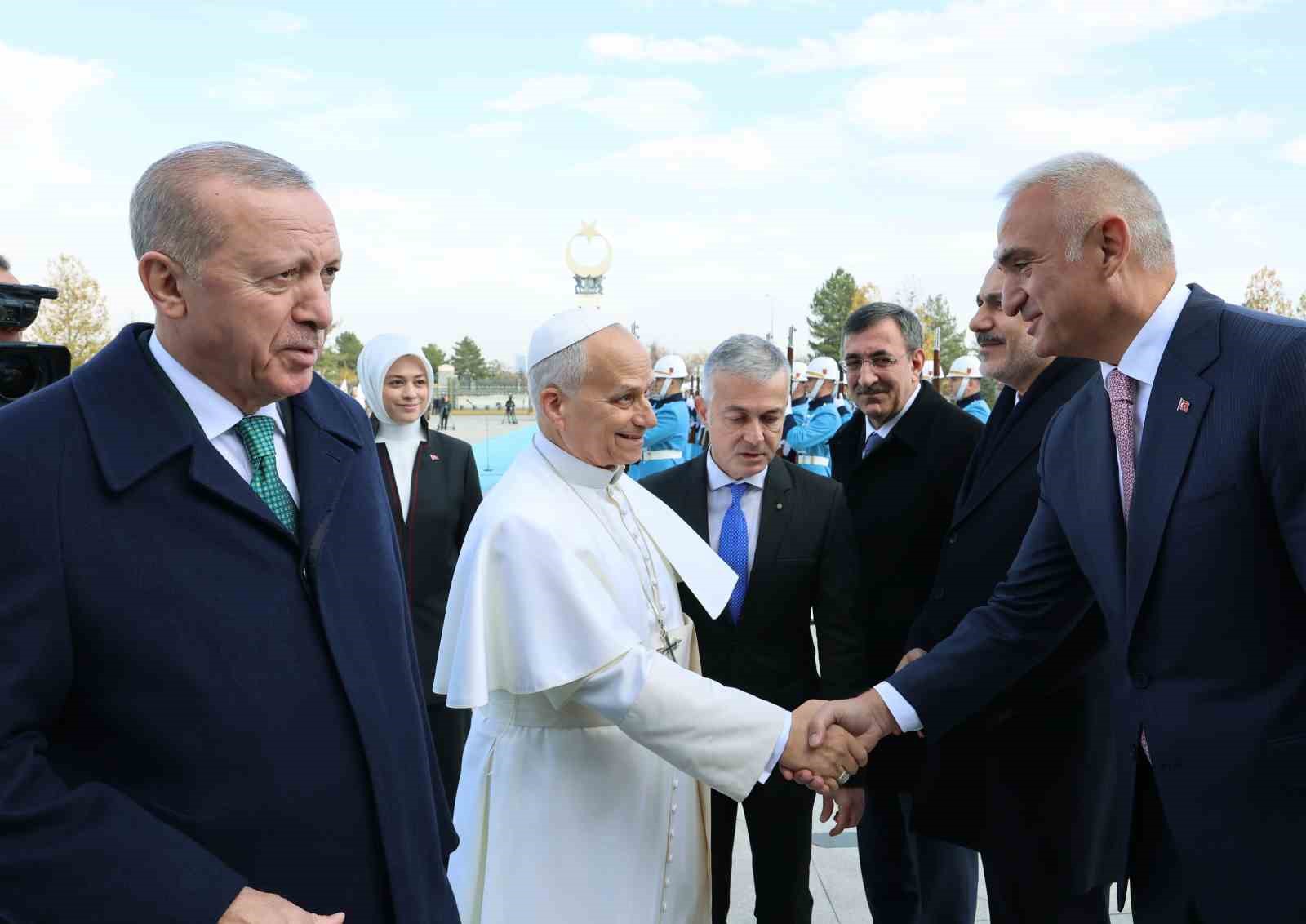 Cumhurbaşkanı Erdoğan, Vatikan Devlet Başkanı Papa 14. Leo’yu resmi törenle karşıladı 10 cumhurbaskani erdogan vatikan devlet baskani papa 14 leoyu resmi torenle karsiladi 6 bn8VTUXy
