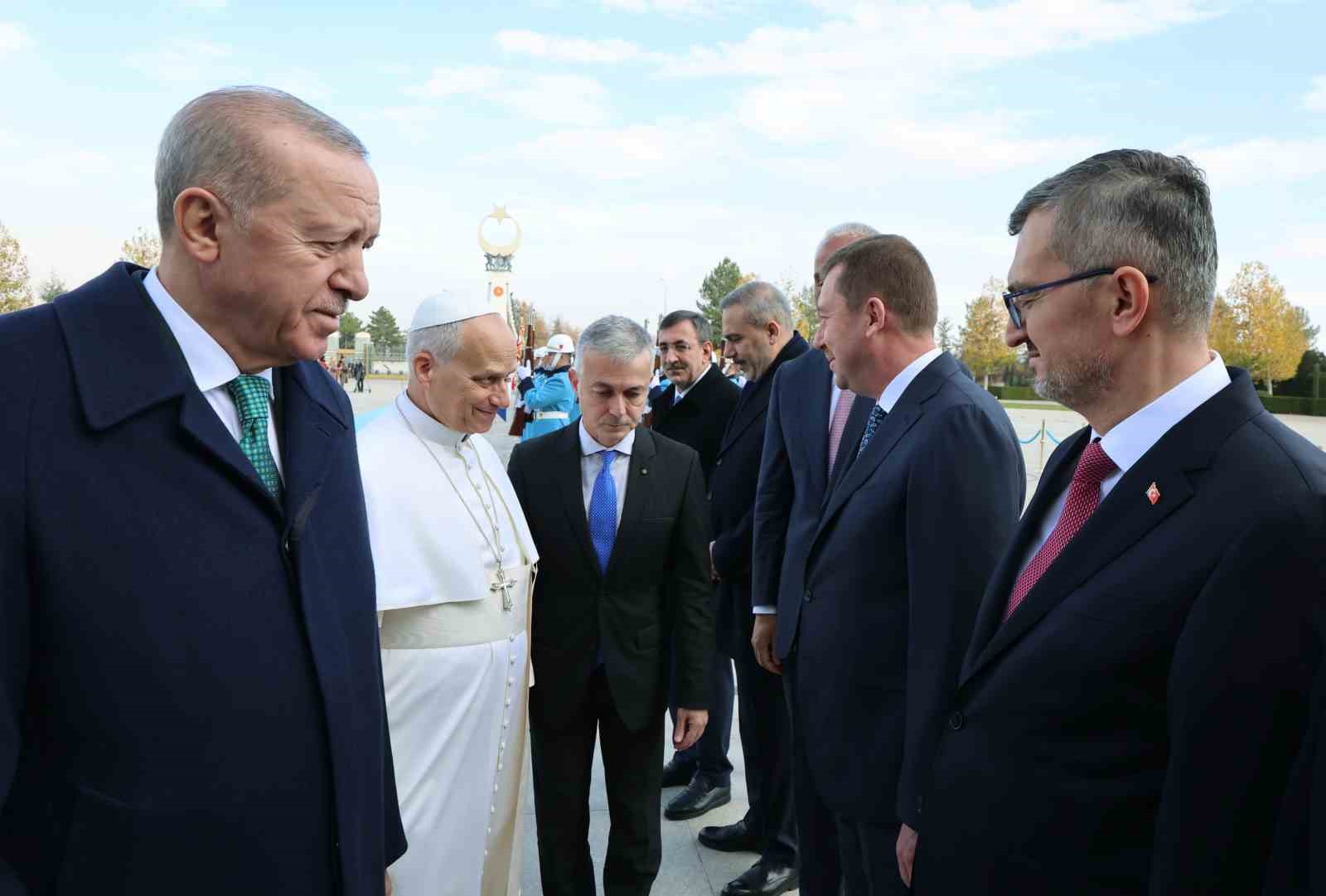 Cumhurbaşkanı Erdoğan, Vatikan Devlet Başkanı Papa 14. Leo’yu resmi törenle karşıladı 11 cumhurbaskani erdogan vatikan devlet baskani papa 14 leoyu resmi torenle karsiladi 7 zd3h7yqg