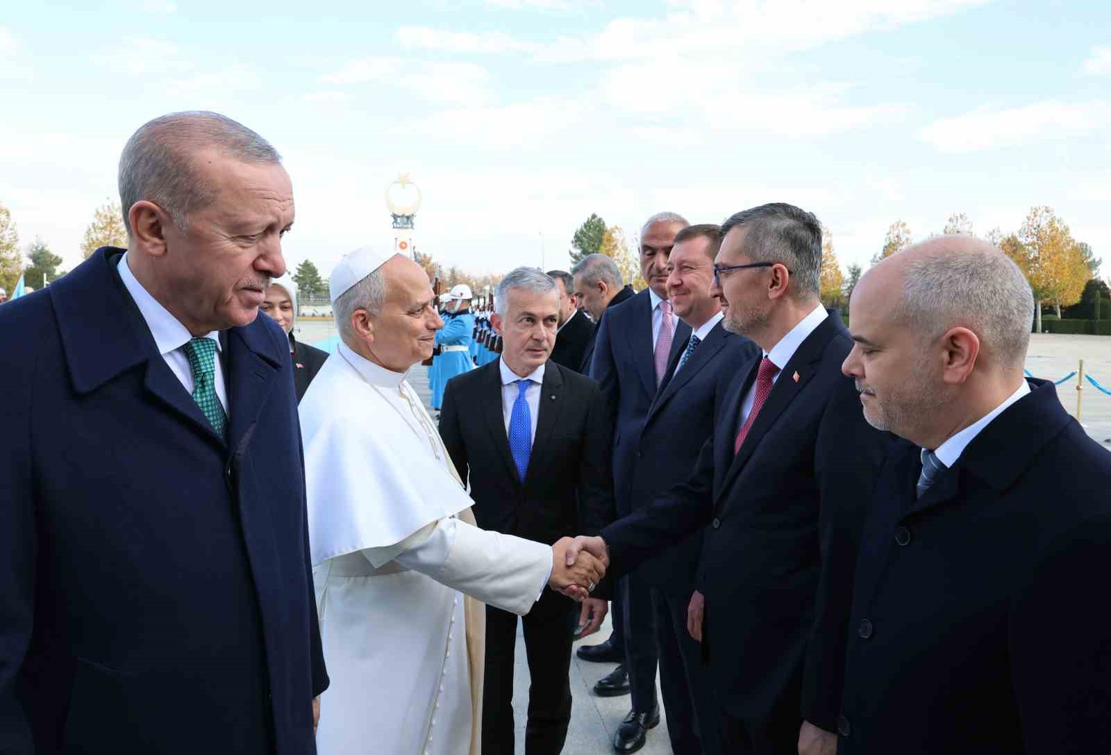 Cumhurbaşkanı Erdoğan, Vatikan Devlet Başkanı Papa 14. Leo’yu resmi törenle karşıladı 12 cumhurbaskani erdogan vatikan devlet baskani papa 14 leoyu resmi torenle karsiladi 8 mz8FNrAG
