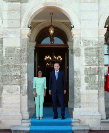 cumhurbaskani-erdogan-venezuela-cumhurbaskani-vekili-rodriuez-ile-gorustu-sHxpUXfk.jpg