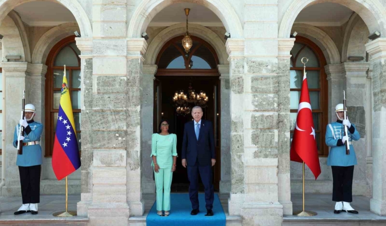 cumhurbaskani-erdogan-venezuela-cumhurbaskani-vekili-rodriuez-ile-gorustu-sHxpUXfk.jpg