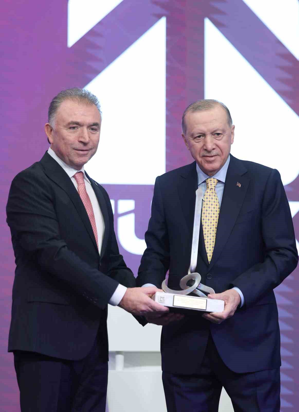 cumhurbaskani erdogan yeniden sekillenen dunya duzeninde kutup baslarindan birisi insallah turkiyemiz olacak 15