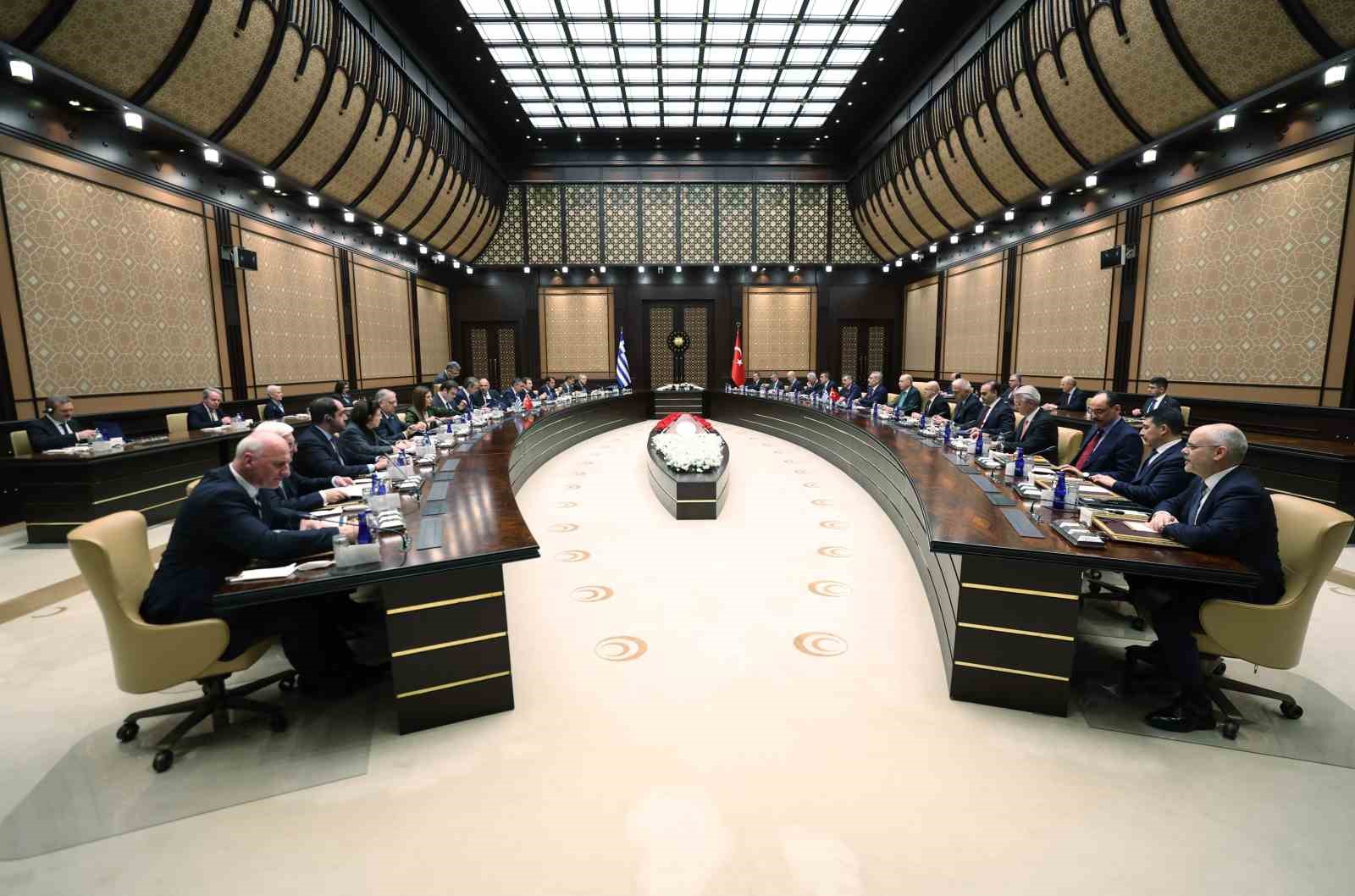 Cumhurbaşkanı Erdoğan: "(Yunanistan) Mevcut meseleler çetrefil olmakla birlikte uluslararası hukuk temelinde çözümsüzde değildir" 4 cumhurbaskani erdogan yunanistan mevcut meseleler cetrefil olmakla birlikte uluslararasi hukuk temelinde cozumsuzde degildir 0 HI4K6e1W