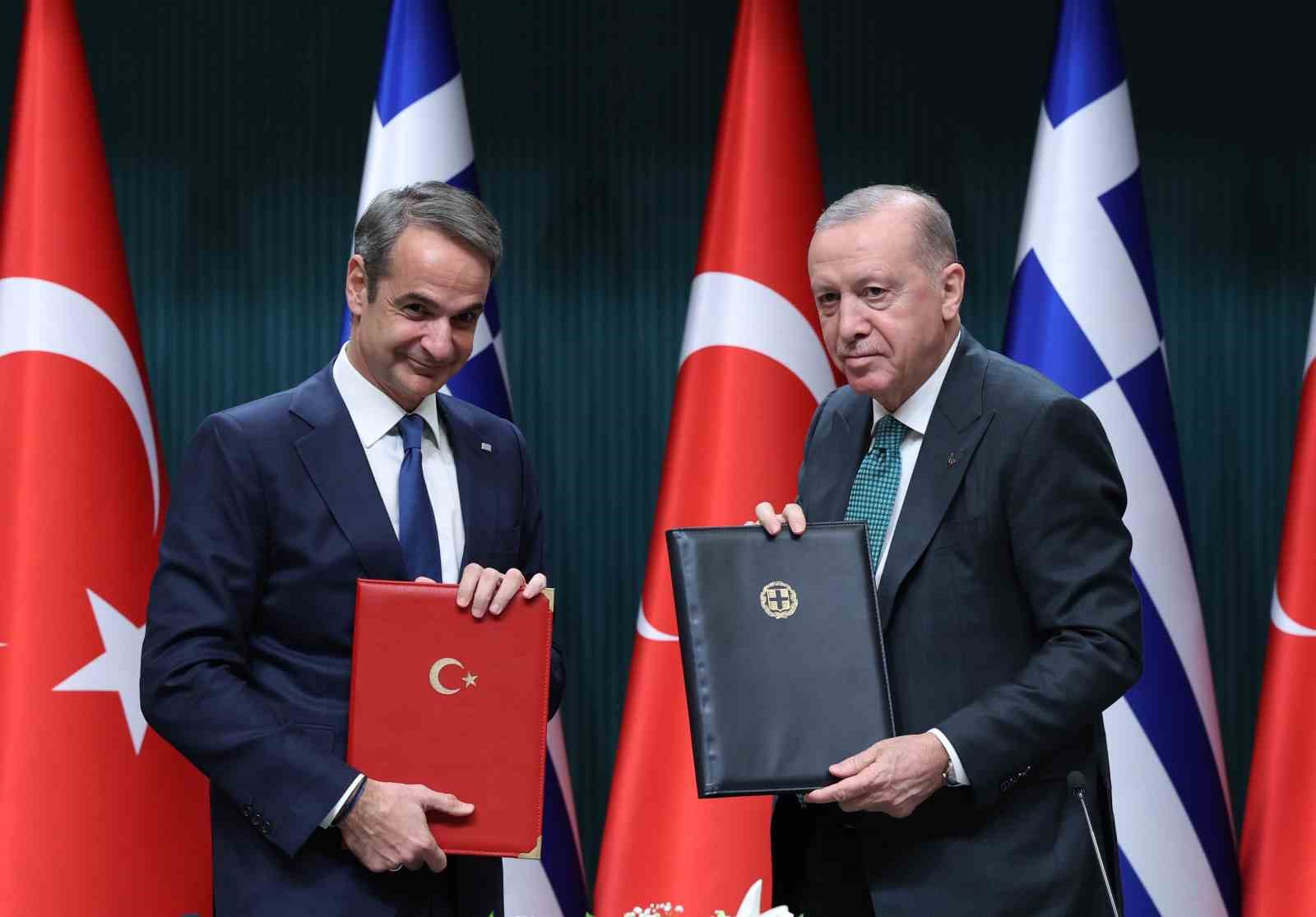 Cumhurbaşkanı Erdoğan: "(Yunanistan) Mevcut meseleler çetrefil olmakla birlikte uluslararası hukuk temelinde çözümsüzde değildir" 16 cumhurbaskani erdogan yunanistan mevcut meseleler cetrefil olmakla birlikte uluslararasi hukuk temelinde cozumsuzde degildir 12