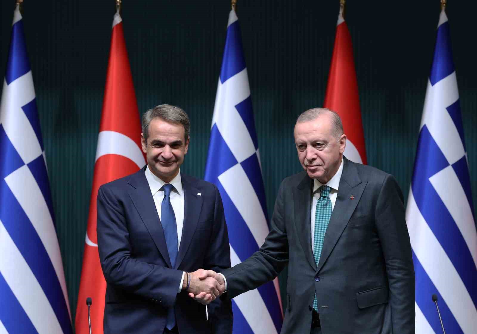 Cumhurbaşkanı Erdoğan: "(Yunanistan) Mevcut meseleler çetrefil olmakla birlikte uluslararası hukuk temelinde çözümsüzde değildir" 22 cumhurbaskani erdogan yunanistan mevcut meseleler cetrefil olmakla birlikte uluslararasi hukuk temelinde cozumsuzde degildir 18 sAlqkBfI