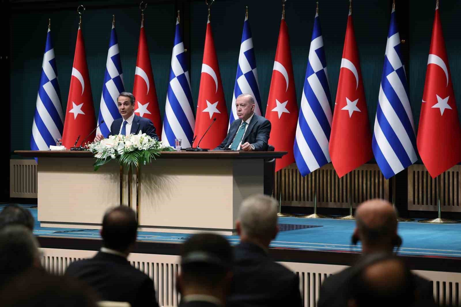 Cumhurbaşkanı Erdoğan: "(Yunanistan) Mevcut meseleler çetrefil olmakla birlikte uluslararası hukuk temelinde çözümsüzde değildir" 8 cumhurbaskani erdogan yunanistan mevcut meseleler cetrefil olmakla birlikte uluslararasi hukuk temelinde cozumsuzde degildir 4 Cglm9ZJg