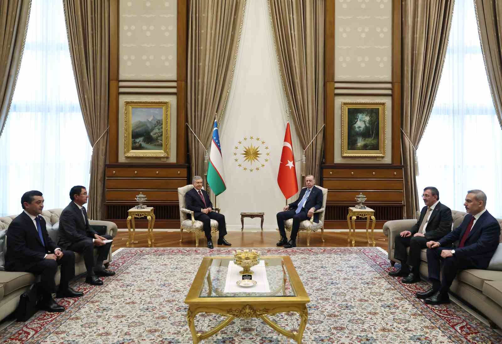 cumhurbaskani erdogan yurek yurege verdigimiz muddetce bulundugumuz asra turk dunyasinin muhrunu vuracagimizdan eminiz 1 C7zET3GC