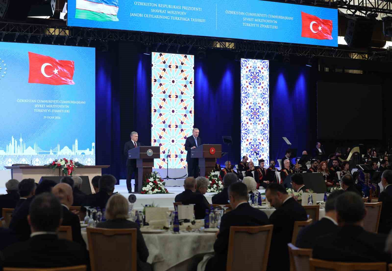 cumhurbaskani erdogan yurek yurege verdigimiz muddetce bulundugumuz asra turk dunyasinin muhrunu vuracagimizdan eminiz 13 ICELyb2L