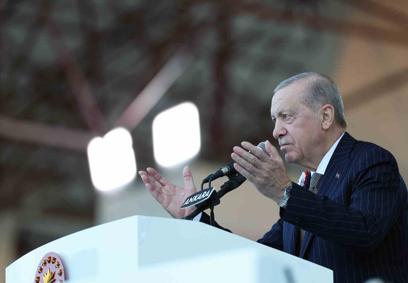 cumhurbaskani erdogan zor hassas ve mesuliyeti fevkalade yuksek bir gorevi icra eden emniyet teskilatimizin