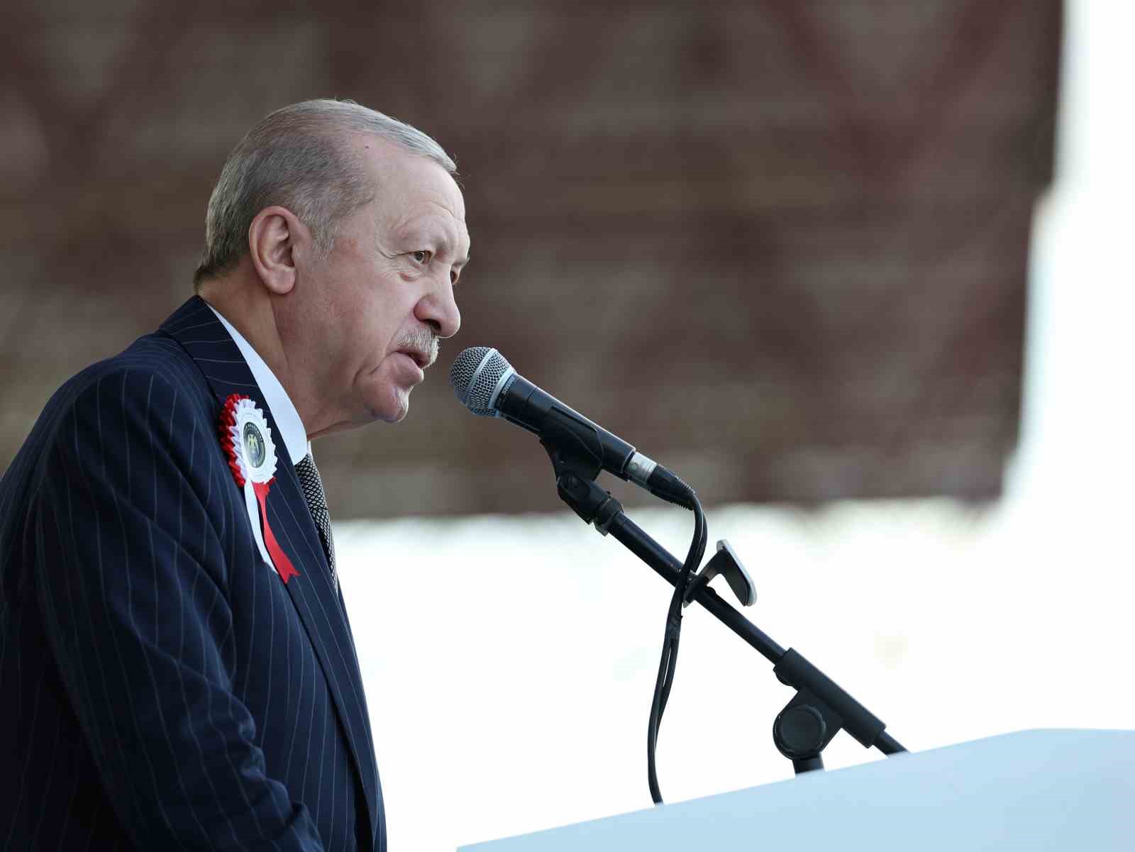 cumhurbaskani erdogan zor hassas ve mesuliyeti fevkalade yuksek bir gorevi icra eden emniyet teskilatimizin u9kWmC7S