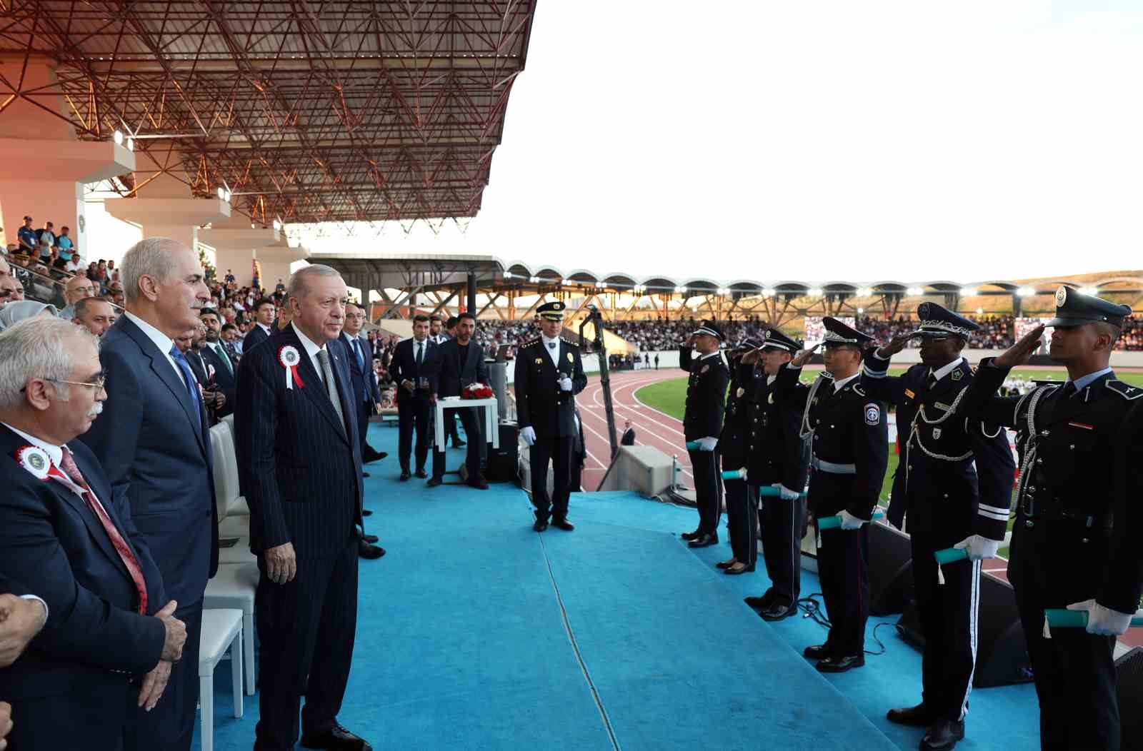 cumhurbaskani erdogan zor hassas ve mesuliyeti fevkalade yuksek bir gorevi icra eden emniyet teskilatimizin vTKiN3ZZ