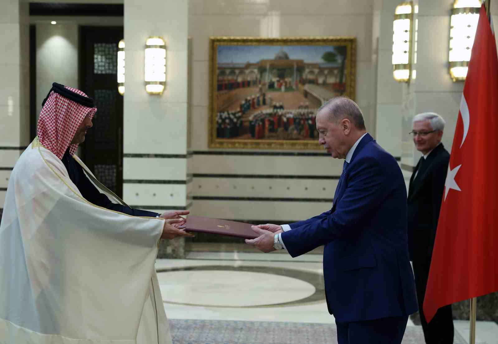 Cumhurbaşkanı Erdoğan’a 3 ülkenin büyükelçisinden güven mektubu 4 cumhurbaskani erdogana 3 ulkenin buyukelcisinden guven mektubu 0 LtmcfFKV