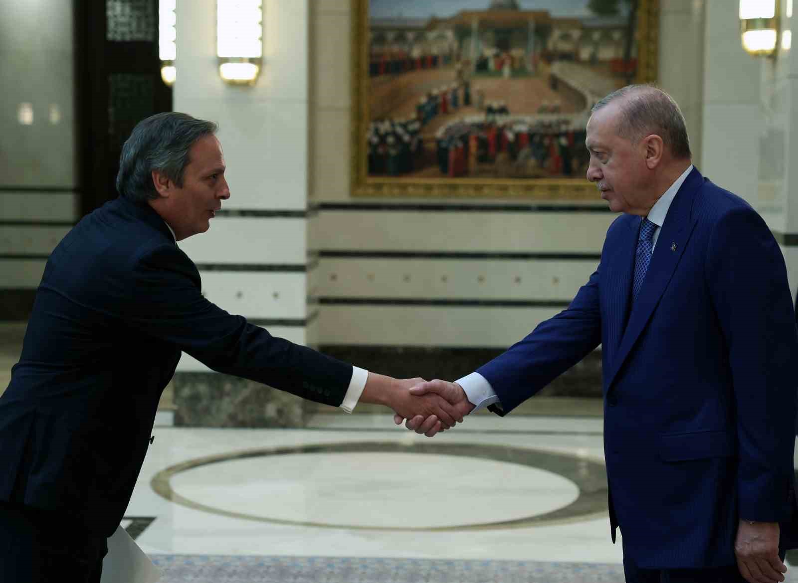 Cumhurbaşkanı Erdoğan’a 3 ülkenin büyükelçisinden güven mektubu 10 cumhurbaskani erdogana 3 ulkenin buyukelcisinden guven mektubu 6 DntC7Z9P