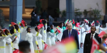 cumhurbaskani-erdogana-etiyopyali-cocuklardan-coskulu-karsilama-5dY6YJUN.jpg