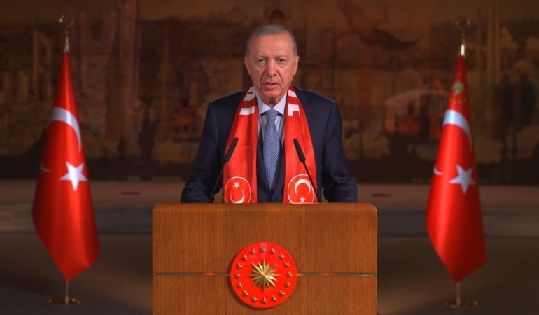 cumhurbaskani-erdogandan-a-milli-takima-destek-mesaji-mucadeleyi-birakmadiginizda-turkiye-icin-neleri-basardiginiza-defalarca-QkqdcOSp.jpg