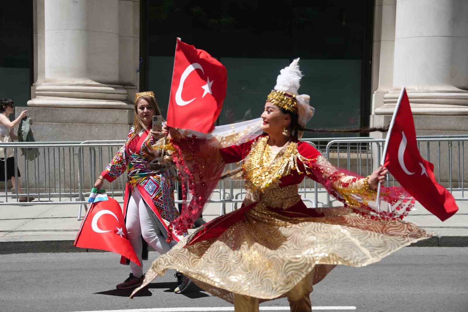 Cumhurbaşkanı Erdoğan’dan ABD’deki Türk toplumuna: "Mesafelerin ayıramayacağı kadar güçlü bir bağa sahibiz" 17 cumhurbaskani erdogandan abddeki turk toplumuna mesafelerin ayiramayacagi kadar guclu bir baga sahibiz 13 i3EYJ3jd