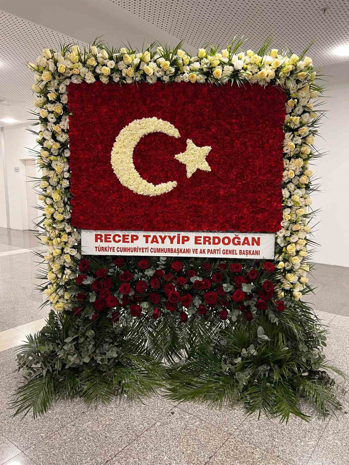 cumhurbaskani erdogandan bahceliye 57 gulun yer aldigi tebrik cicegi 1