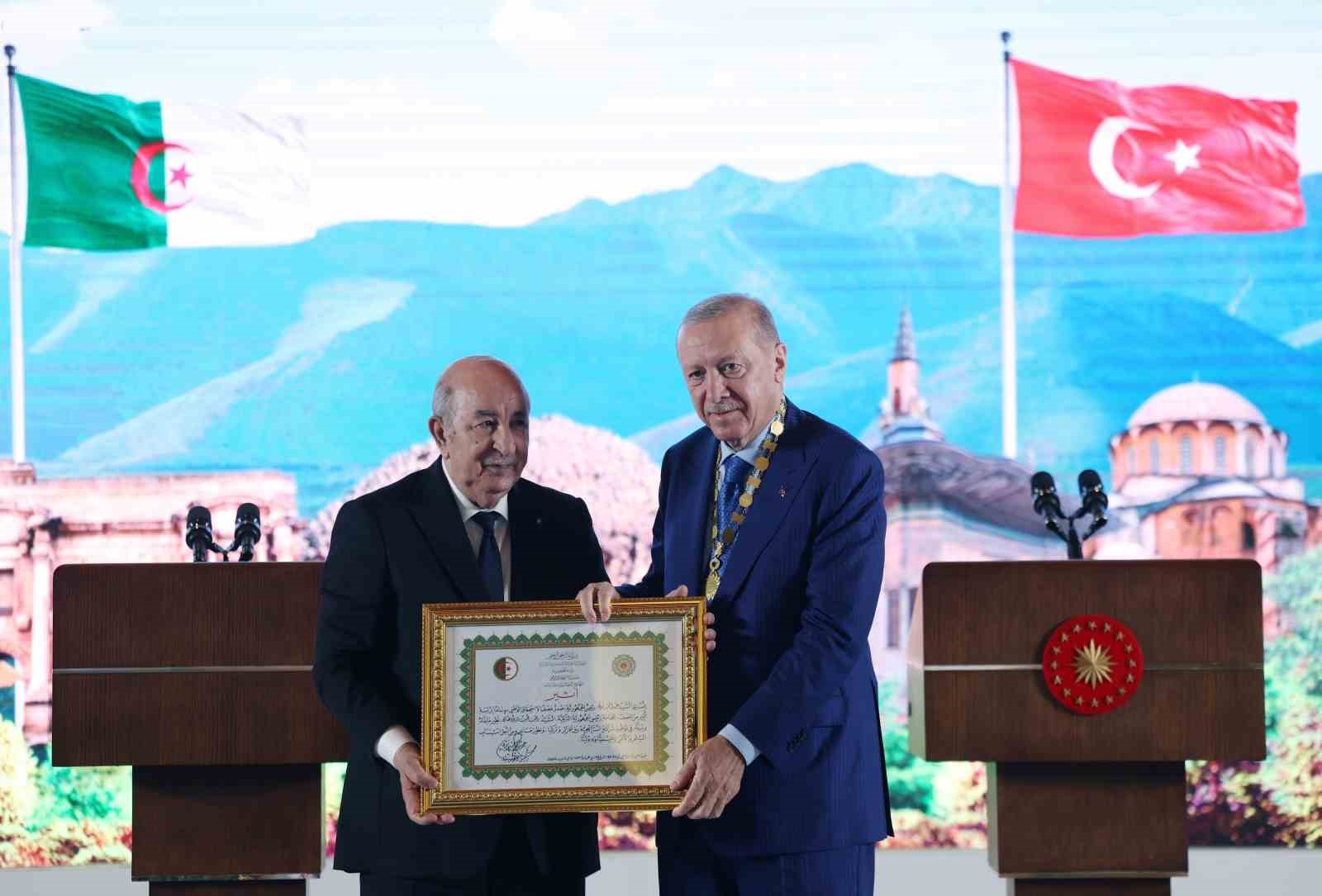 cumhurbaskani erdogandan cezayir cumhurbaskani tebbuna devlet nisani 4 G9M9ffE2