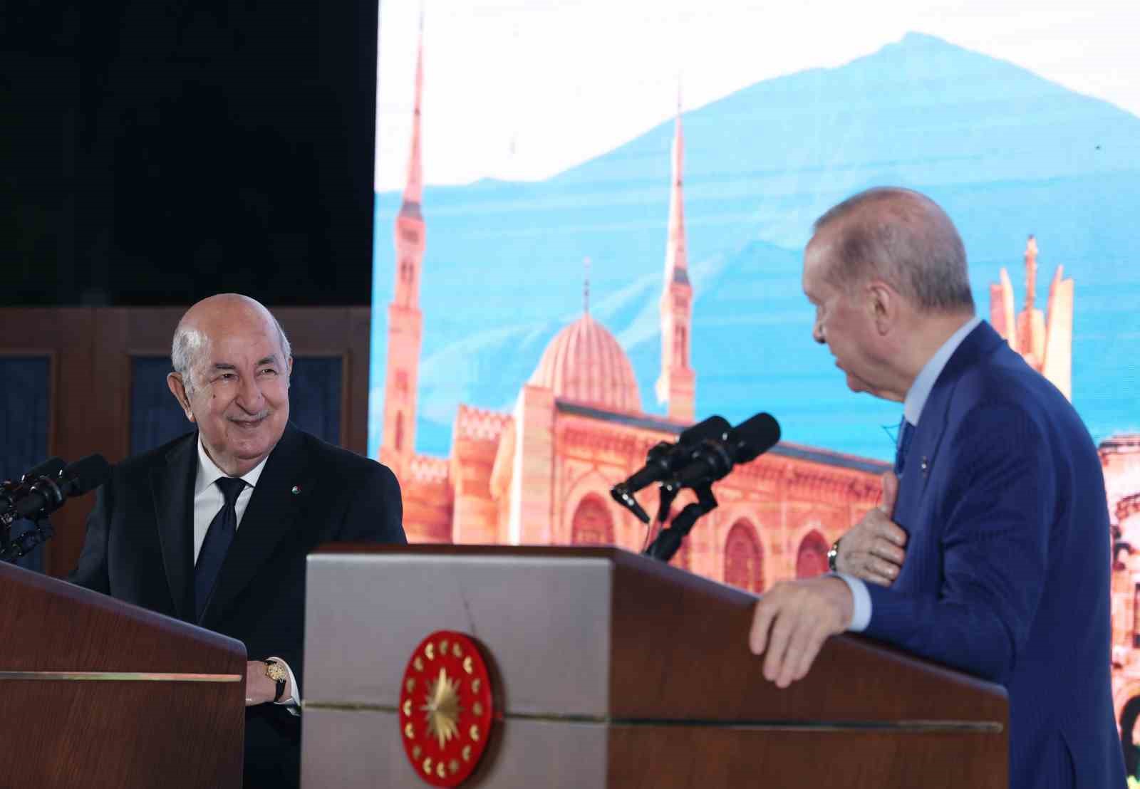 cumhurbaskani erdogandan cezayir cumhurbaskani tebbuna devlet nisani 8 5vU15ZWR