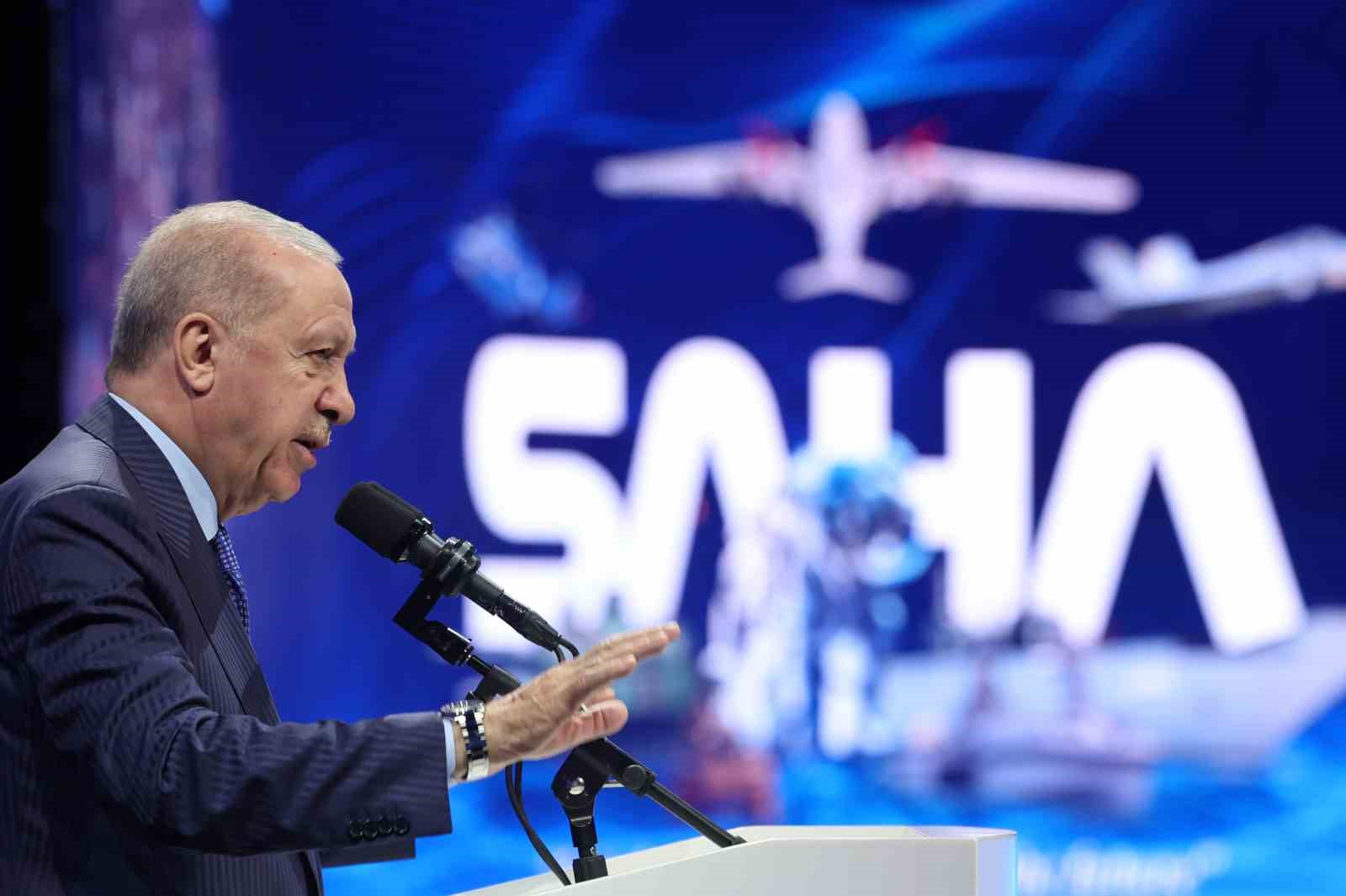 cumhurbaskani erdogandan chp tepkisi baliklar urkuyor diyenler gelip fuarimizi ziyaret ettiler 2 HWTbgXjV