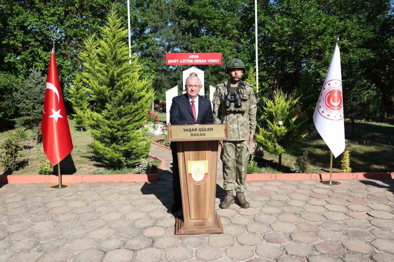 cumhurbaskani erdogandan edirne sinir hattindaki mehmetcige bayram mesaji 2 Mg3hYYrG