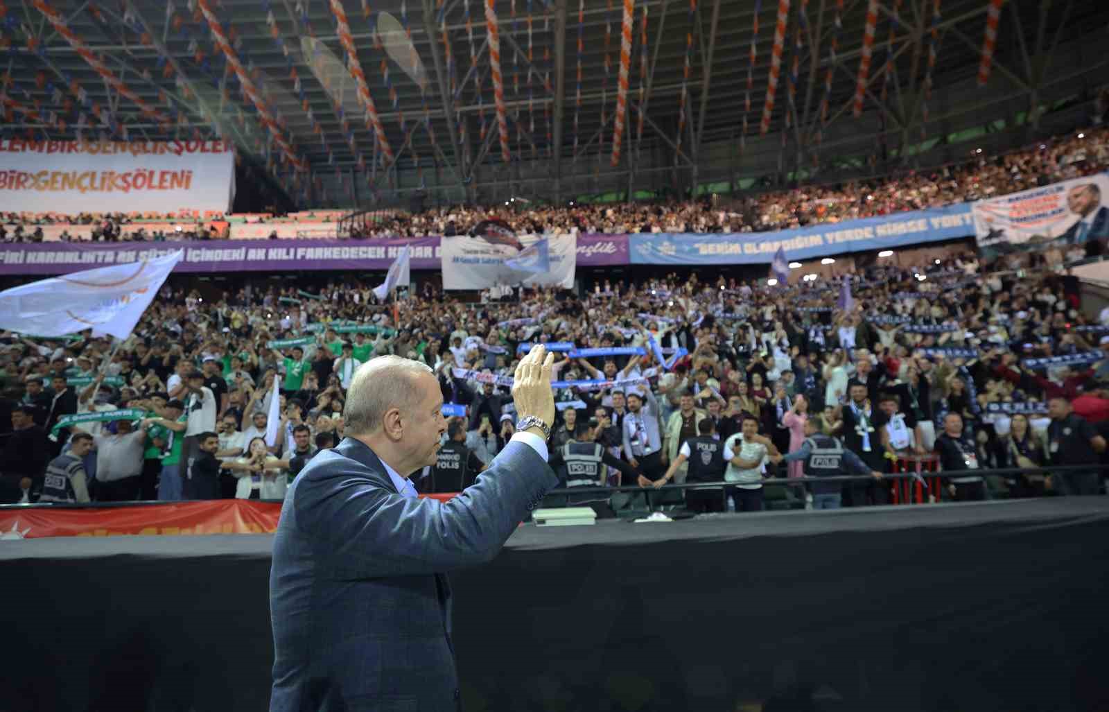 Cumhurbaşkanı Erdoğan’dan gençlere: "Kifayetsizlere asla prim vermeyin" 16 cumhurbaskani erdogandan genclere kifayetsizlere asla prim vermeyin 12 WRu2RWrU