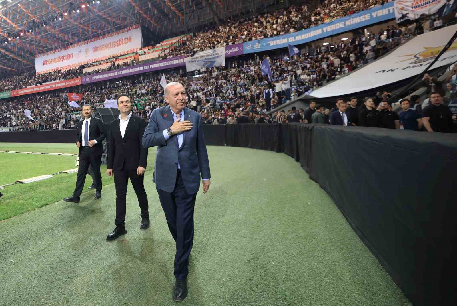 Cumhurbaşkanı Erdoğan’dan gençlere: "Kifayetsizlere asla prim vermeyin" 17 cumhurbaskani erdogandan genclere kifayetsizlere asla prim vermeyin 13