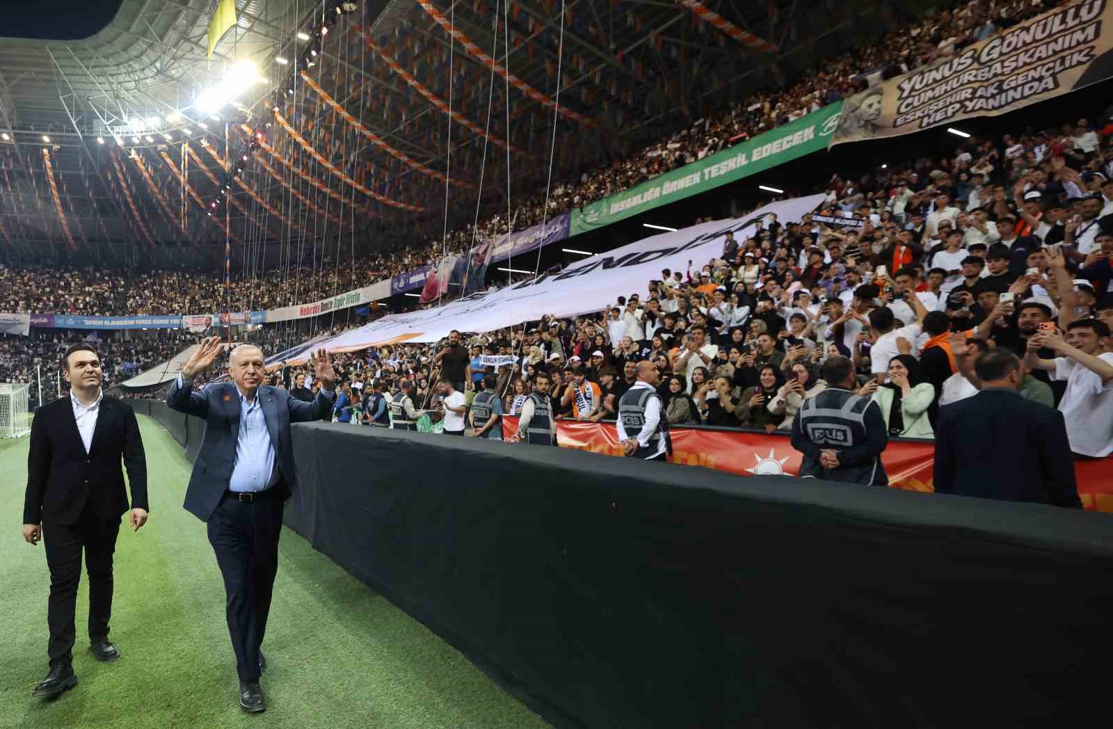 Cumhurbaşkanı Erdoğan’dan gençlere: "Kifayetsizlere asla prim vermeyin" 20 cumhurbaskani erdogandan genclere kifayetsizlere asla prim vermeyin 16 KCmA8jaR
