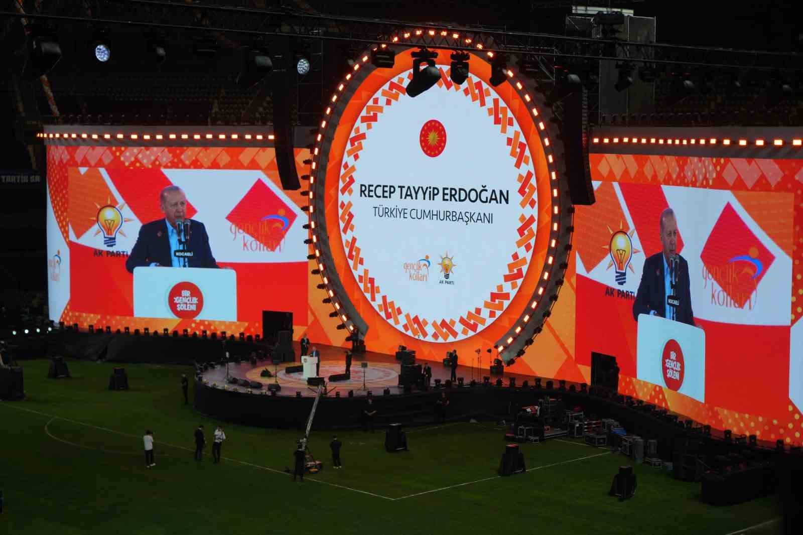 Cumhurbaşkanı Erdoğan’dan gençlere: "Kifayetsizlere asla prim vermeyin" 6 cumhurbaskani erdogandan genclere kifayetsizlere asla prim vermeyin 2 HpXVISVt