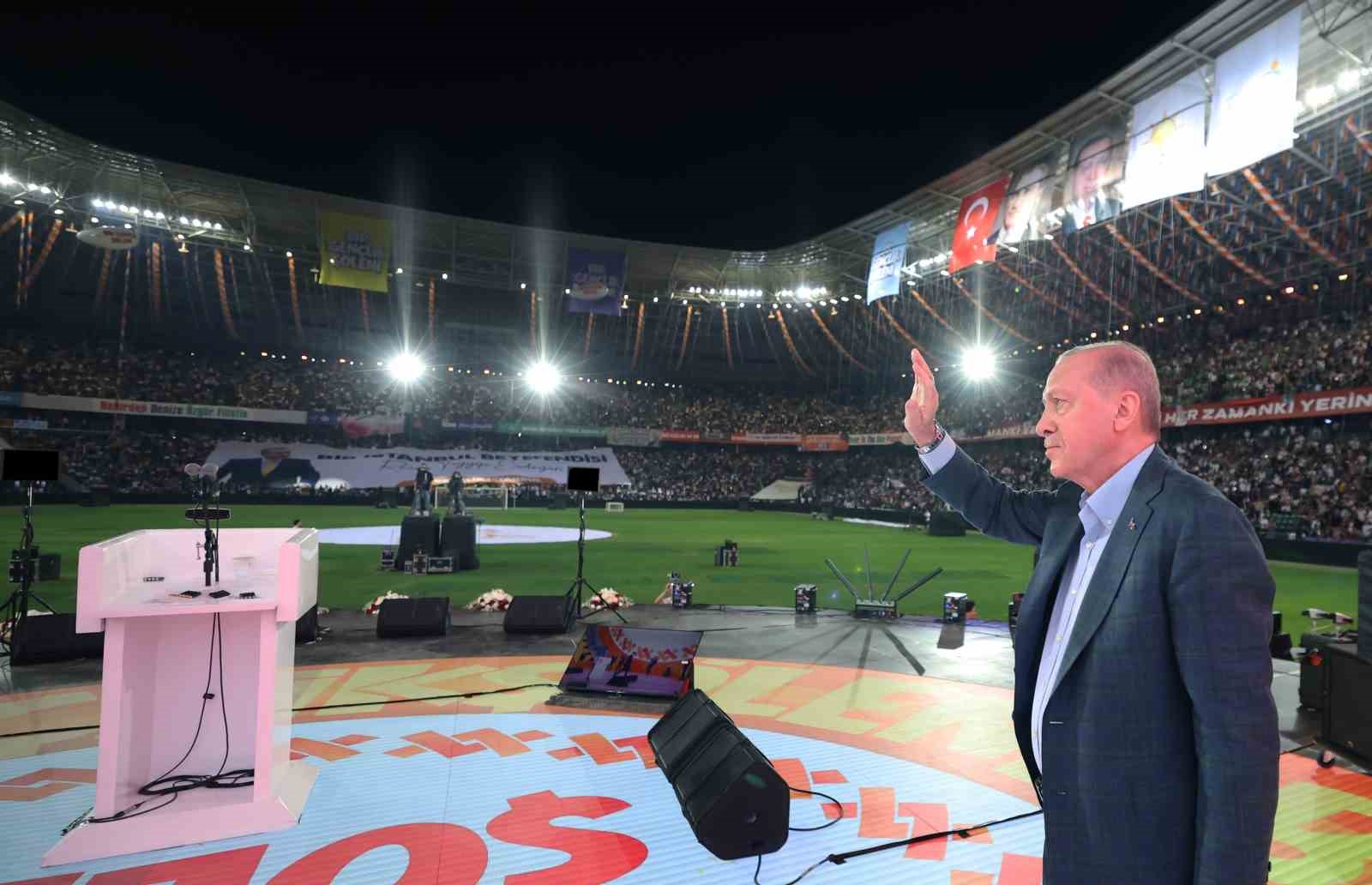 Cumhurbaşkanı Erdoğan’dan gençlere: "Kifayetsizlere asla prim vermeyin" 24 cumhurbaskani erdogandan genclere kifayetsizlere asla prim vermeyin 20 KdBVXGP6