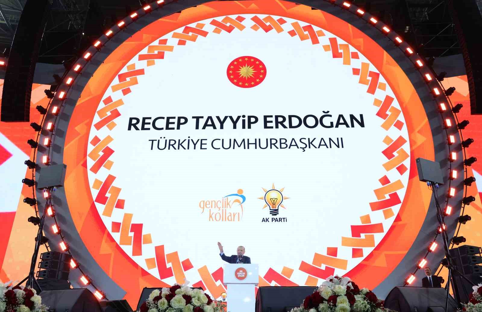 Cumhurbaşkanı Erdoğan’dan gençlere: "Kifayetsizlere asla prim vermeyin" 33 cumhurbaskani erdogandan genclere kifayetsizlere asla prim vermeyin 29 YPap2HK3