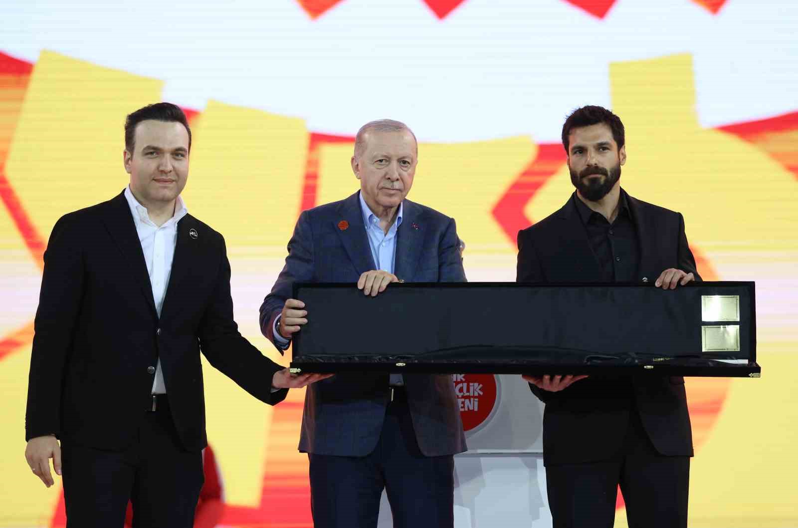 Cumhurbaşkanı Erdoğan’dan gençlere: "Kifayetsizlere asla prim vermeyin" 49 cumhurbaskani erdogandan genclere kifayetsizlere asla prim vermeyin 45 miUphbka