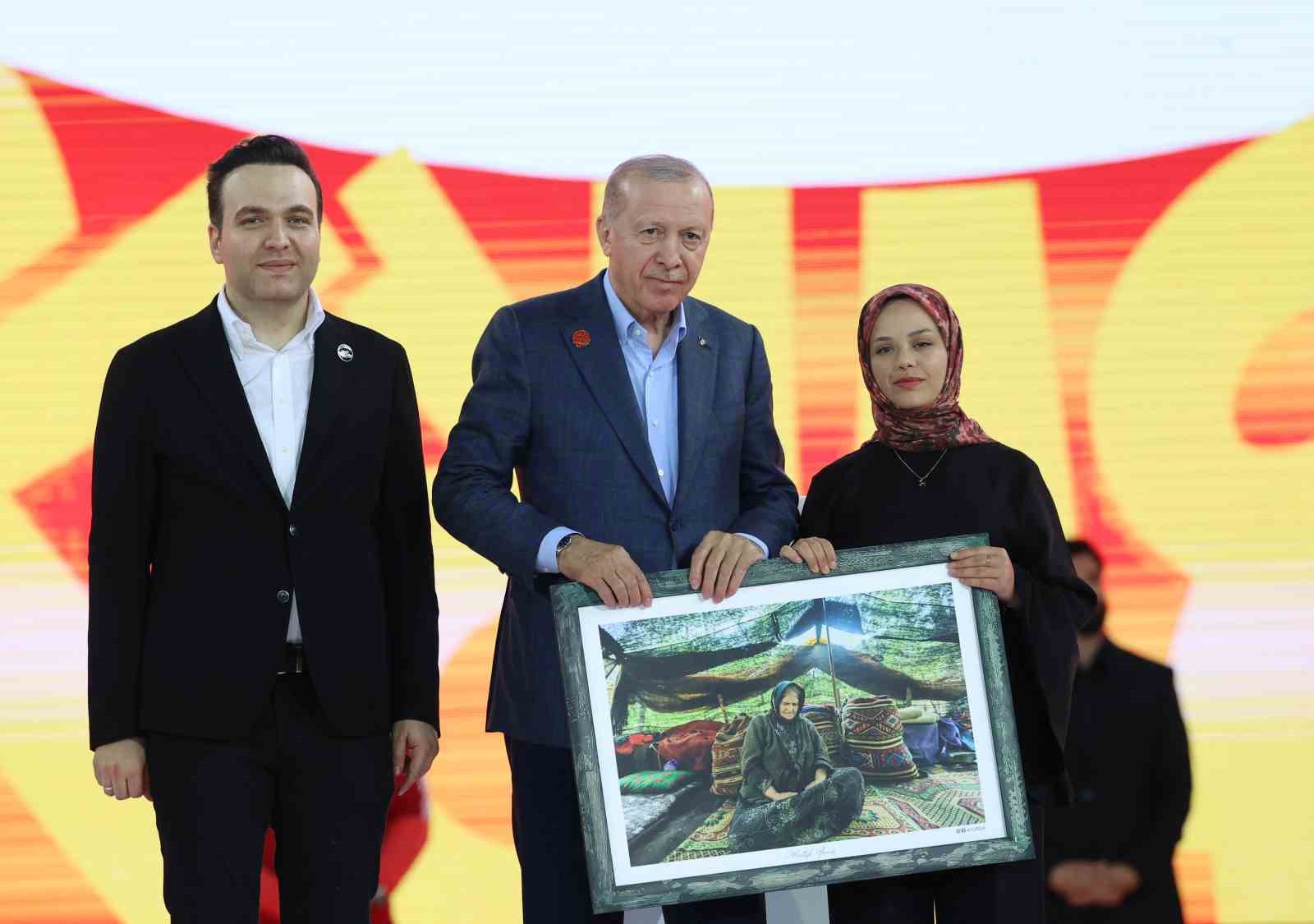 Cumhurbaşkanı Erdoğan’dan gençlere: "Kifayetsizlere asla prim vermeyin" 50 cumhurbaskani erdogandan genclere kifayetsizlere asla prim vermeyin 46