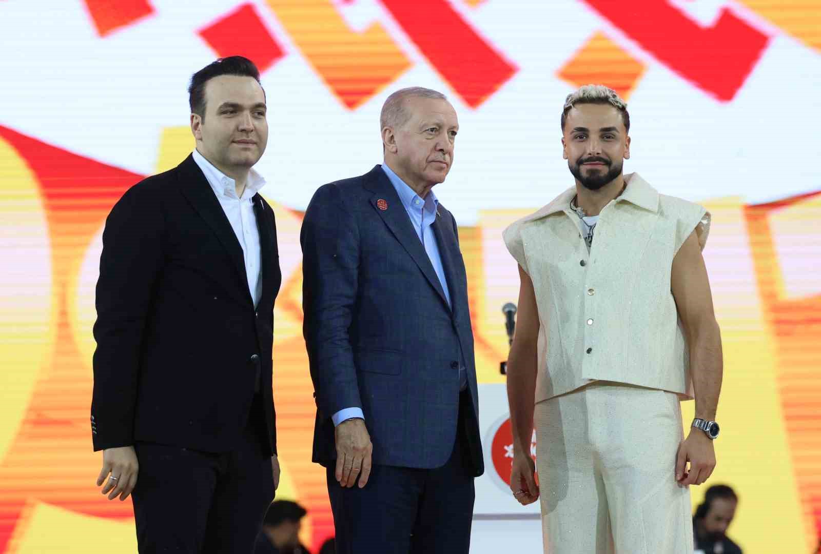 Cumhurbaşkanı Erdoğan’dan gençlere: "Kifayetsizlere asla prim vermeyin" 53 cumhurbaskani erdogandan genclere kifayetsizlere asla prim vermeyin 49