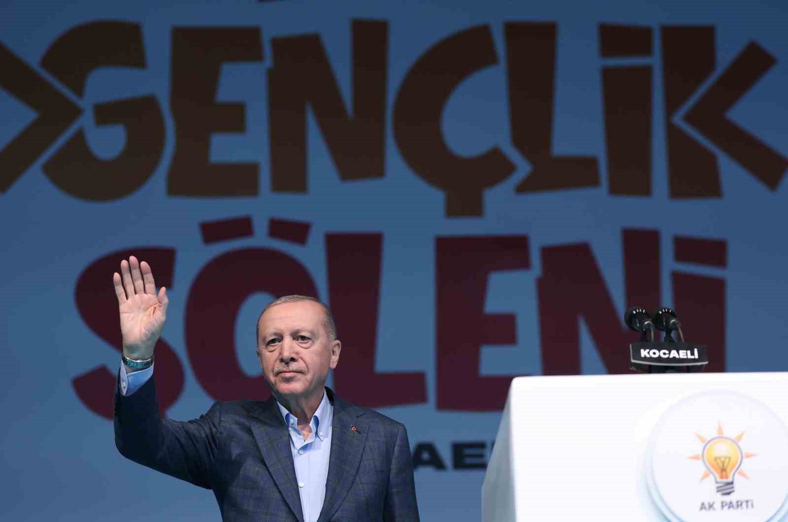 Cumhurbaşkanı Erdoğan’dan gençlere: "Kifayetsizlere asla prim vermeyin" 56 cumhurbaskani erdogandan genclere kifayetsizlere asla prim vermeyin 52