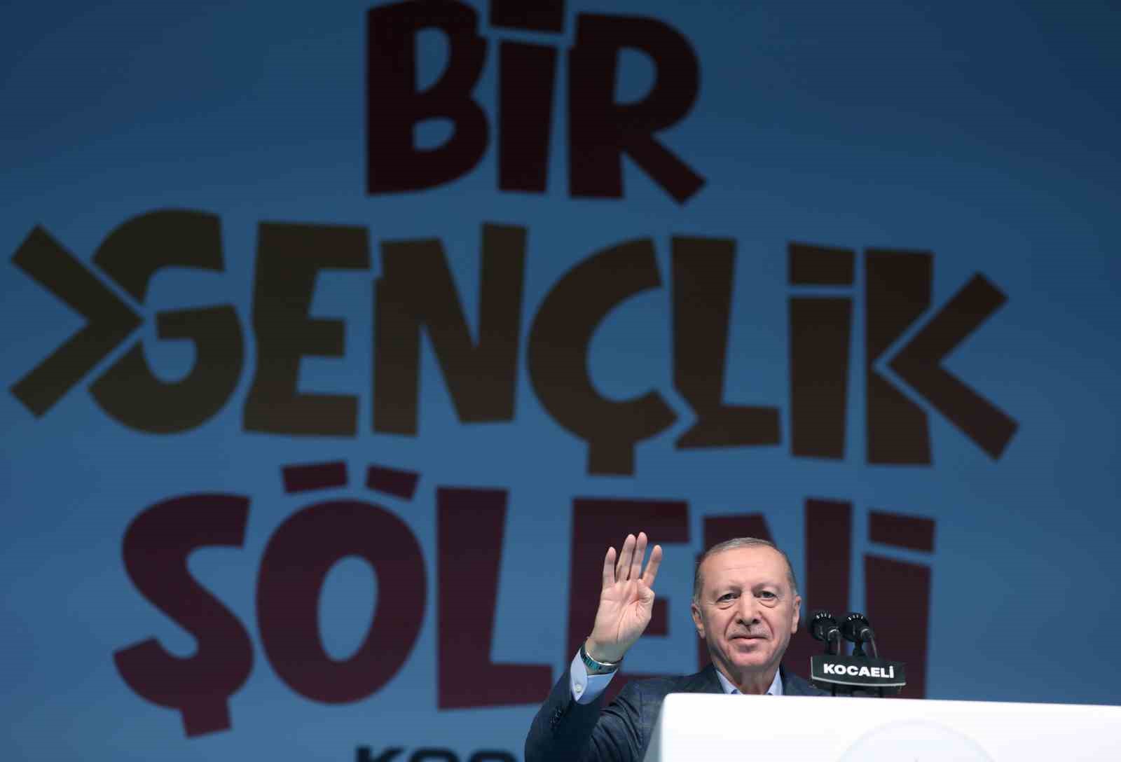 Cumhurbaşkanı Erdoğan’dan gençlere: "Kifayetsizlere asla prim vermeyin" 57 cumhurbaskani erdogandan genclere kifayetsizlere asla prim vermeyin 53 R1nXaPy9