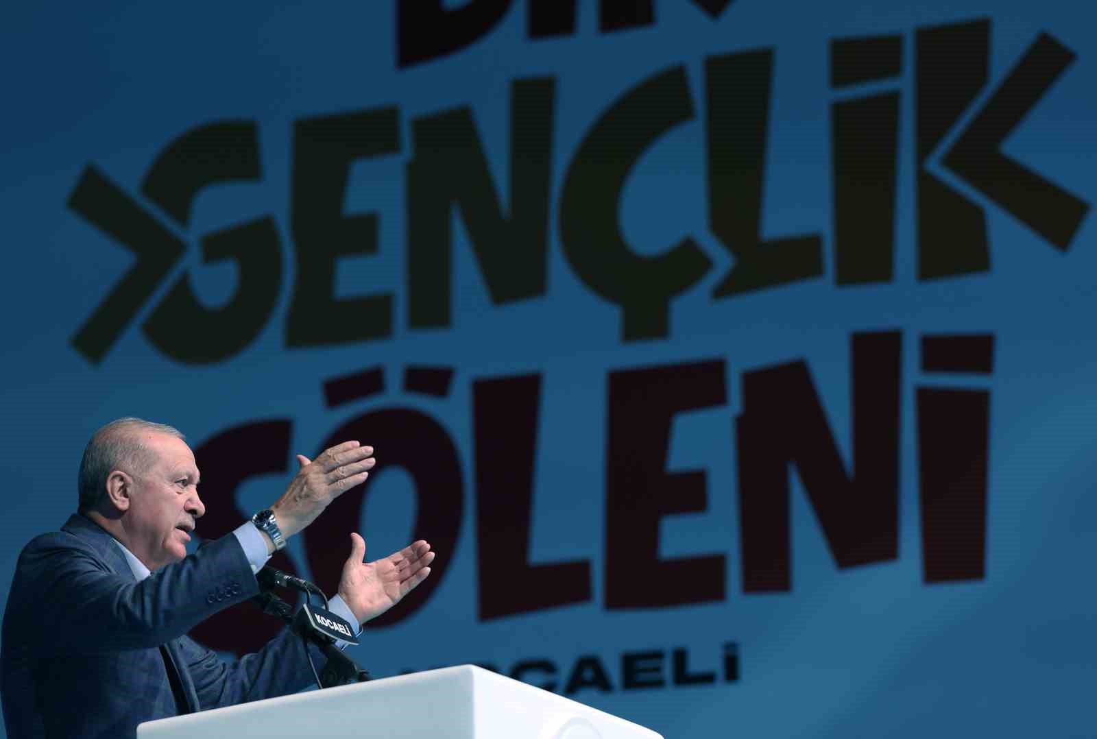 Cumhurbaşkanı Erdoğan’dan gençlere: "Kifayetsizlere asla prim vermeyin" 58 cumhurbaskani erdogandan genclere kifayetsizlere asla prim vermeyin 54 aw2dXm4C