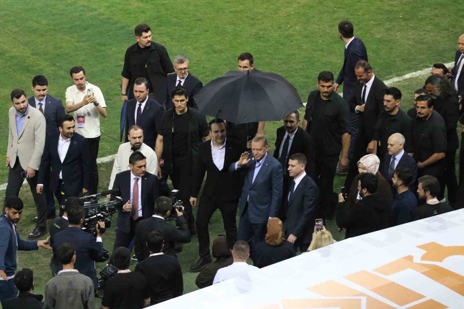 Cumhurbaşkanı Erdoğan’dan gençlere: "Kifayetsizlere asla prim vermeyin" 12 cumhurbaskani erdogandan genclere kifayetsizlere asla prim vermeyin 8 ZuqFk8Ne