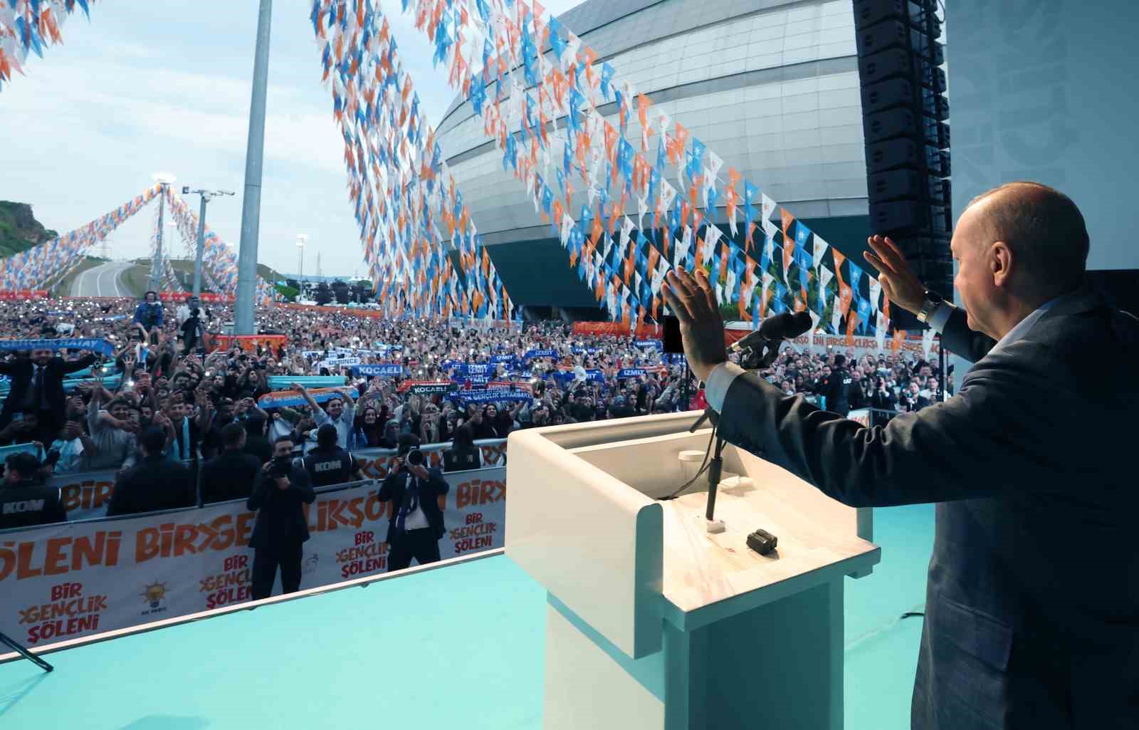 Cumhurbaşkanı Erdoğan’dan gençlere: "Kifayetsizlere asla prim vermeyin" 13 cumhurbaskani erdogandan genclere kifayetsizlere asla prim vermeyin 9 2hAngpHd