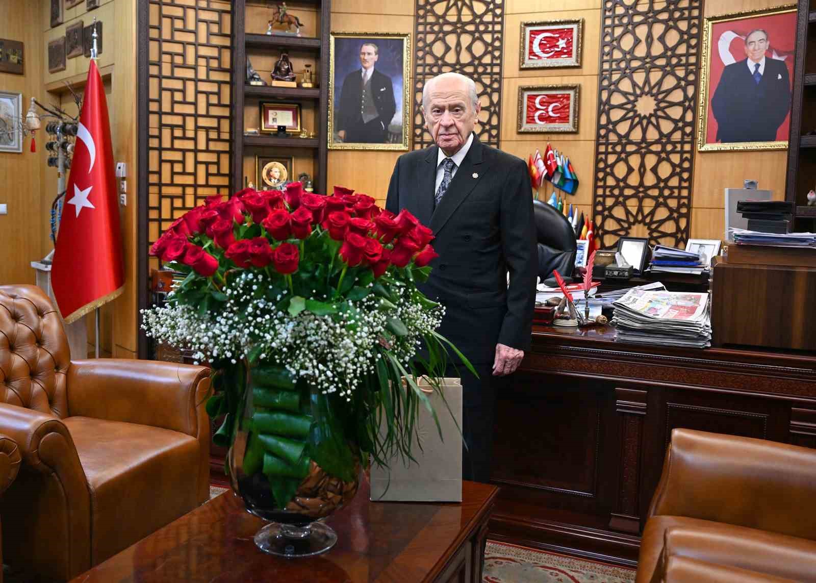 Cumhurbaşkanı Erdoğan’dan MHP Lideri Bahçeli’ye doğum günü ve yeni yıl kutlaması 4 cumhurbaskani erdogandan mhp lideri bahceliye dogum gunu ve yeni yil kutlamasi 0 izvaF7ZT