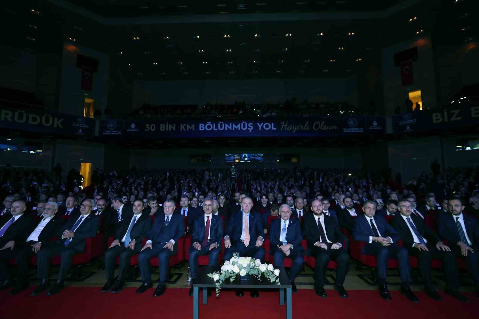 cumhurbaskani erdogandan muhalefete tepki yolsuzluk yapmadiysaniz rusvet almadiysaniz bu telas hali niye 19 E1XfnEGA